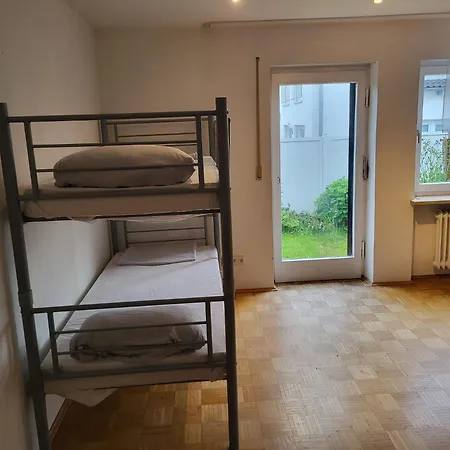 ゲストハウス Trudering *